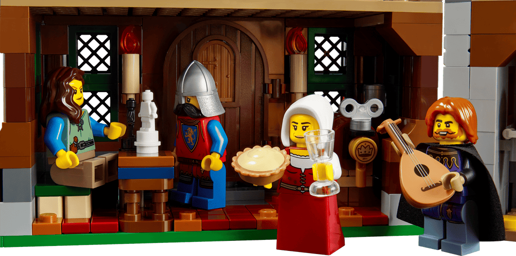 LEGO Icons Medieval Town Square 10332