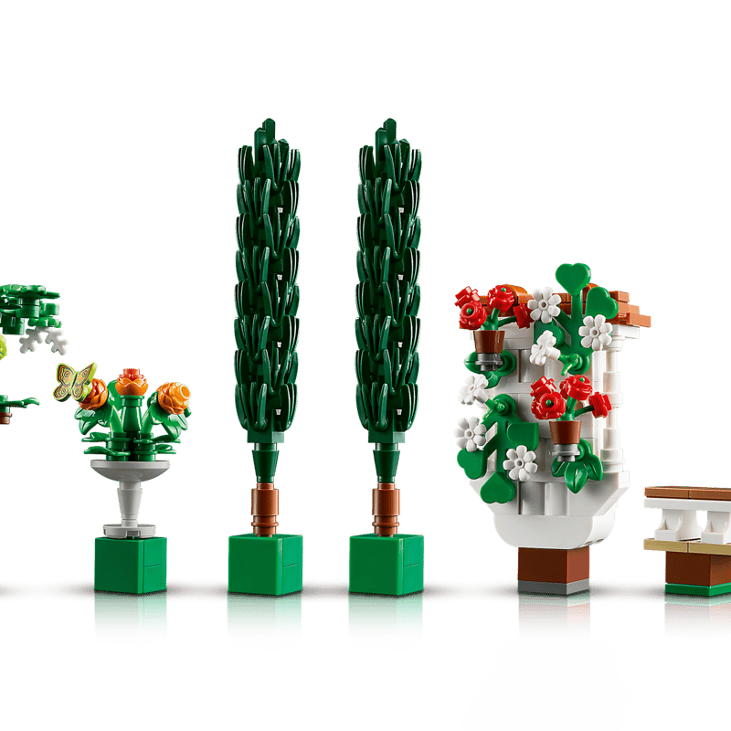https://www.lego.com/cdn/cs/set/assets/blt89578b42d501bb8a/10359_WEB_SEC04_NOBG_en-gb.png?fit=crop&quality=80&width=800&height=800&dpr=1