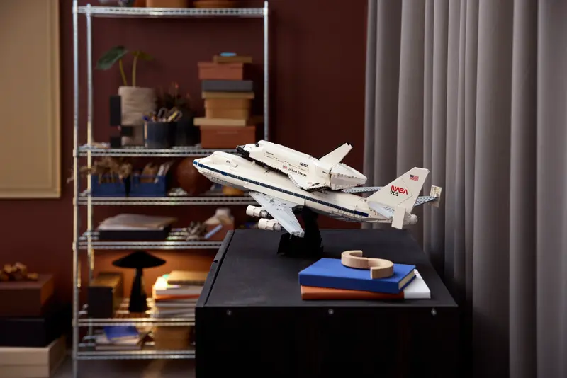 Lego Icons Shuttle Carrier Aircraft