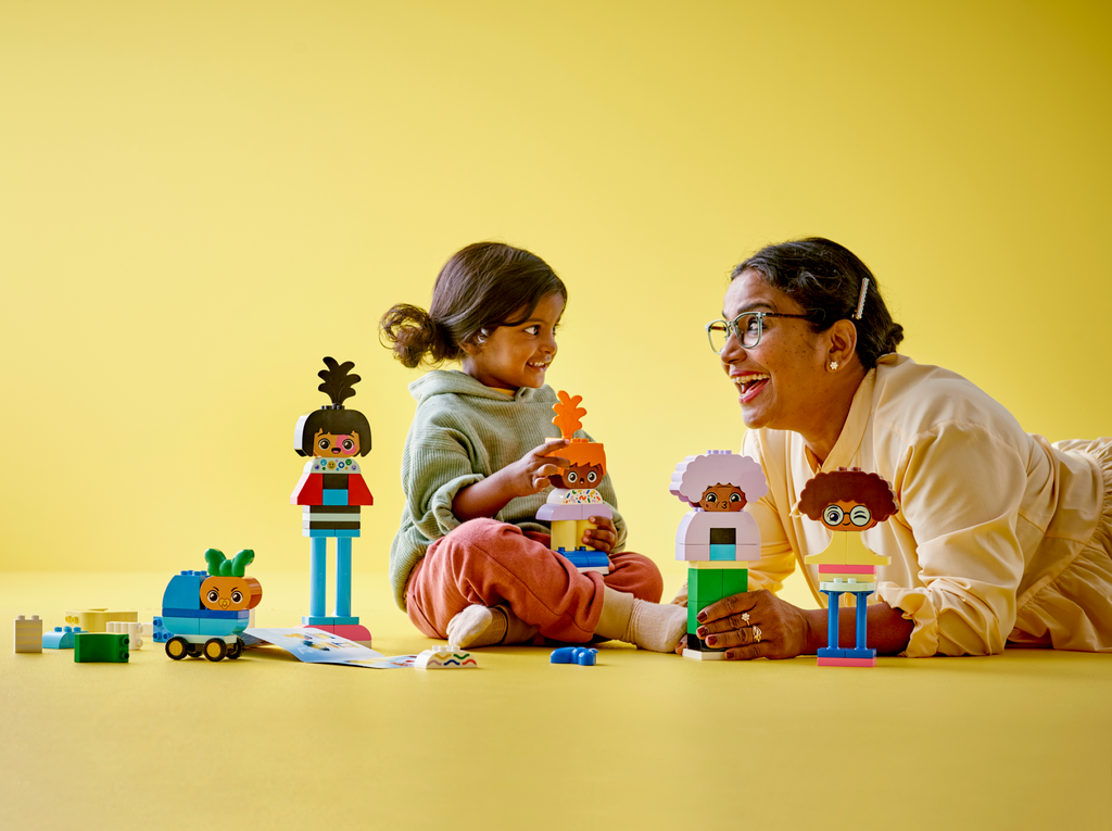https://www.lego.com/cdn/cs/set/assets/blt53fa51912d7d027a/10423_alt5.png