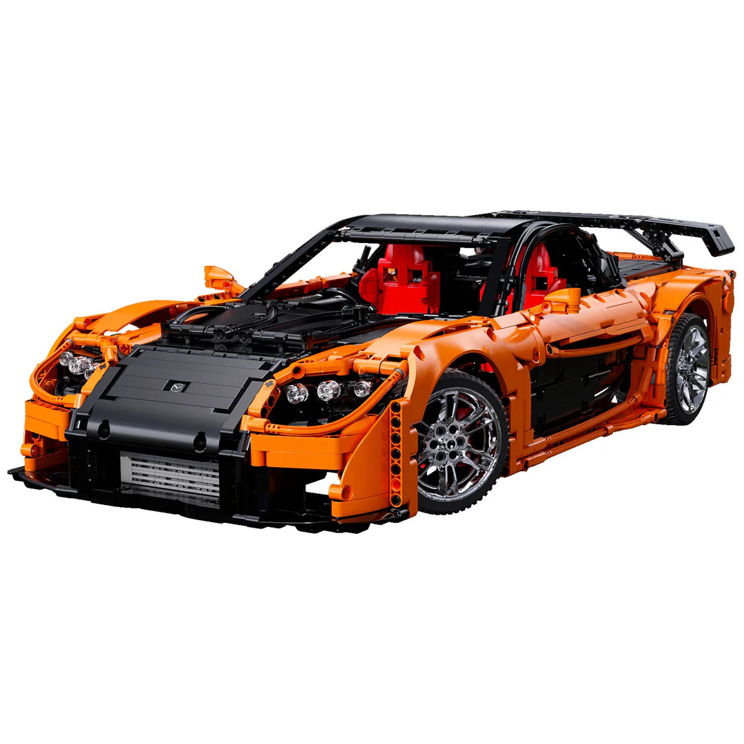 CaDA Master 1:8 Mazda RX-7 C61502W