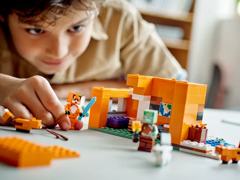 LEGO Minecraft The Fox Lodge
