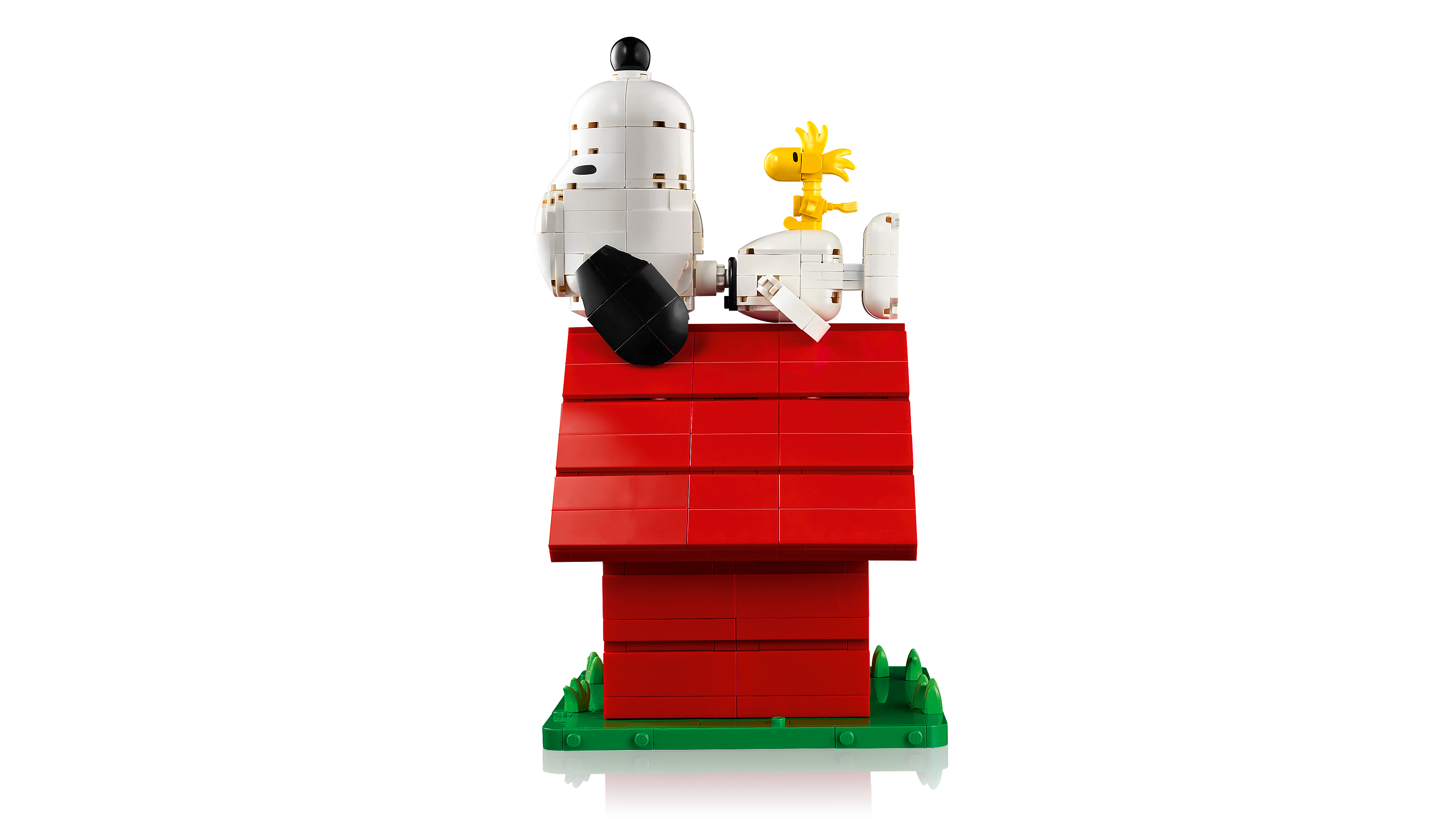 https://www.lego.com/cdn/cs/set/assets/bltea4d7a656e02dc79/21368_WEB_SEC02_NOBG.png