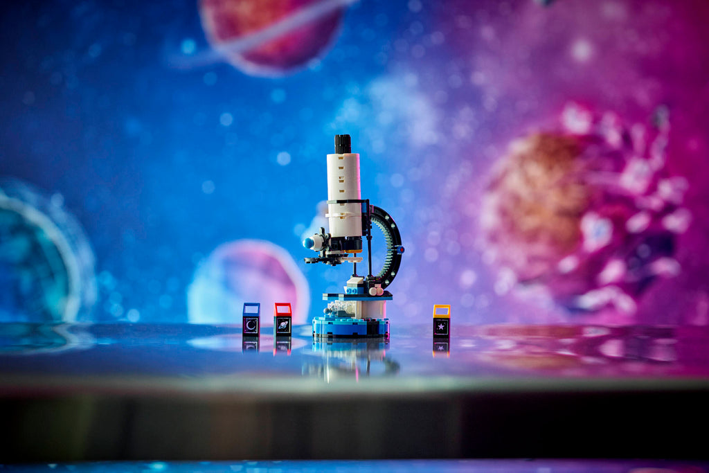 https://www.lego.com/cdn/cs/set/assets/bltc5f85ce66cfb8599/31378_Lifestyle_envr_B_en-gb.jpg
