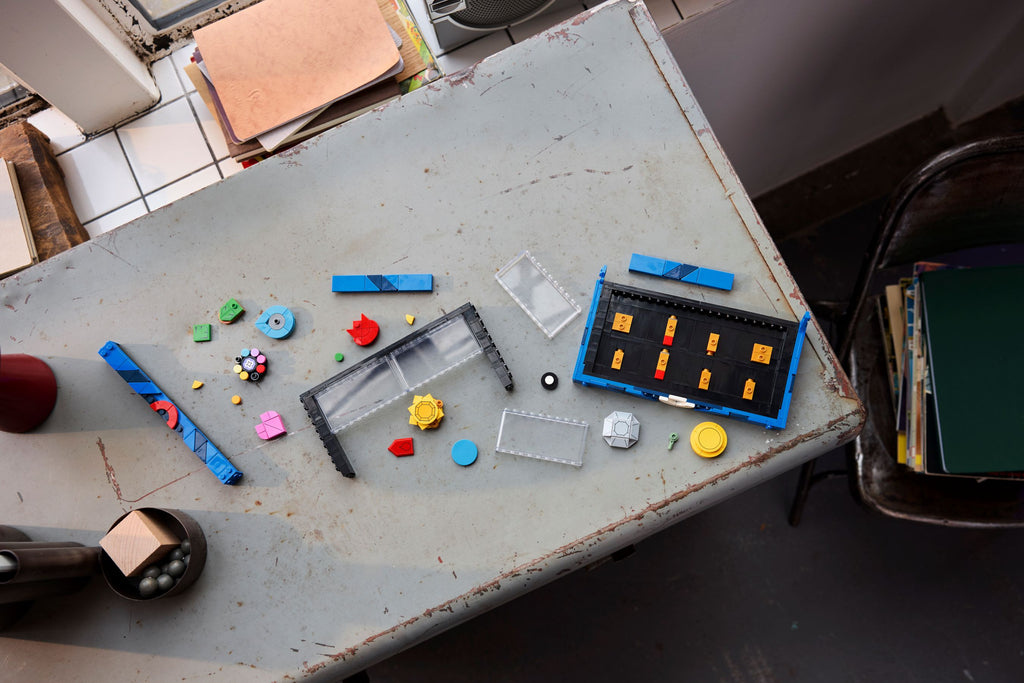 https://www.lego.com/cdn/cs/set/assets/blt43d7c1f8d66a98af/40892_Lifestyle_Envr_Build.jpg