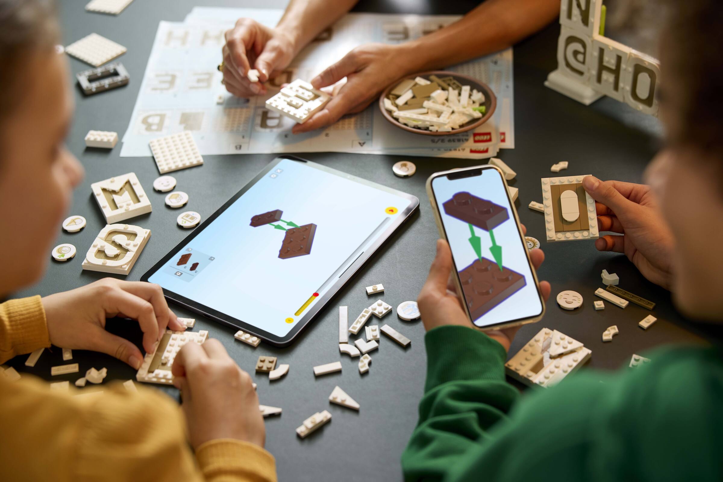 https://www.lego.com/cdn/cs/set/assets/blt113149fd4b940d86/41839_Lifestyle_Build_09.jpg