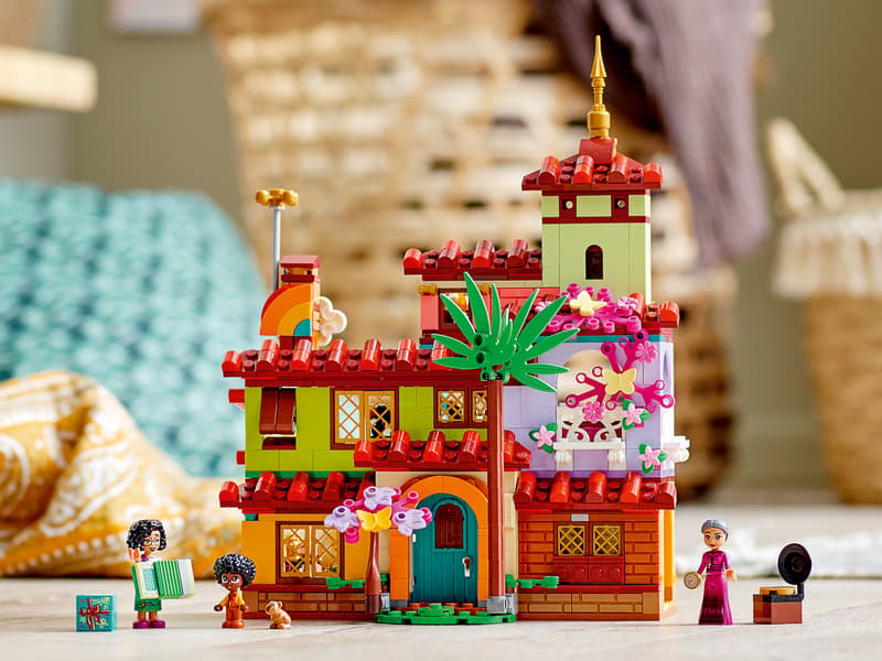 The Madrigal House LEGO Set 43202 – Disney Encanto