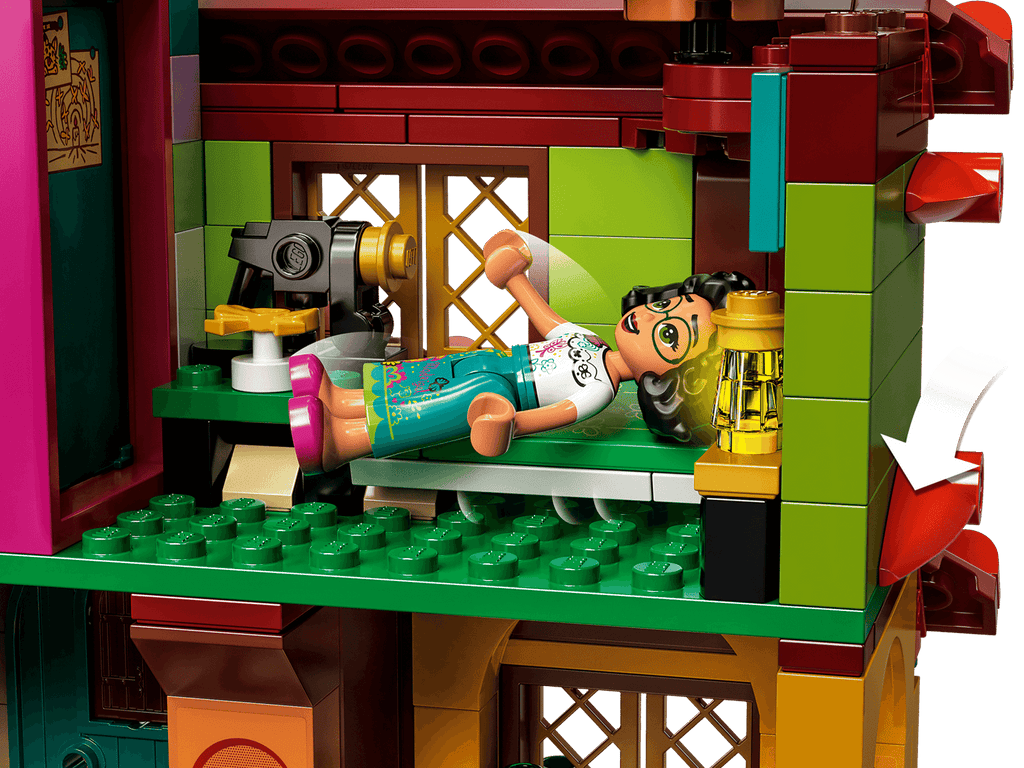 The Madrigal House LEGO Set 43202 – Disney Encanto