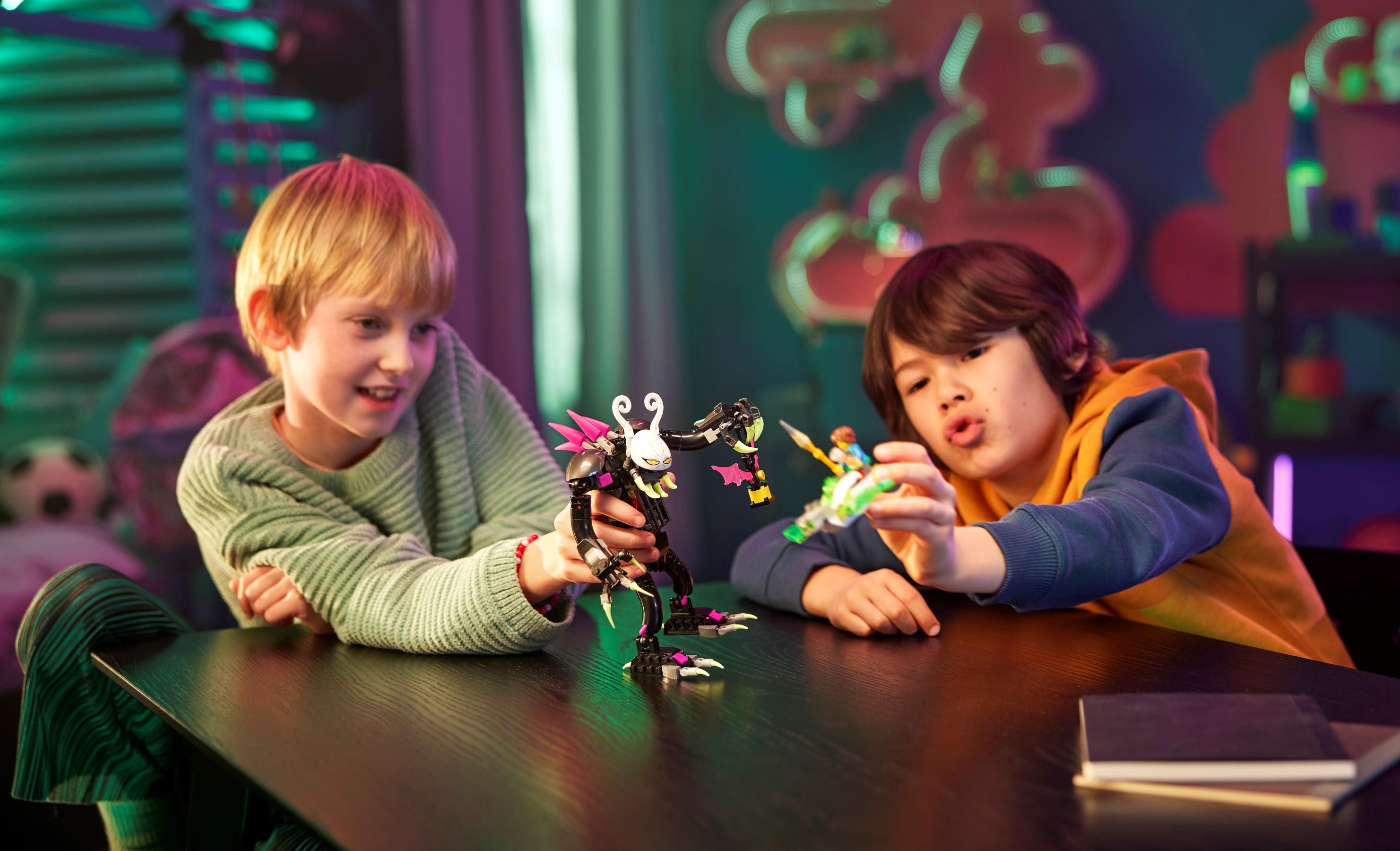 https://www.lego.com/cdn/cs/set/assets/blt48b7ab0333c562f0/71455_alt3.jpg