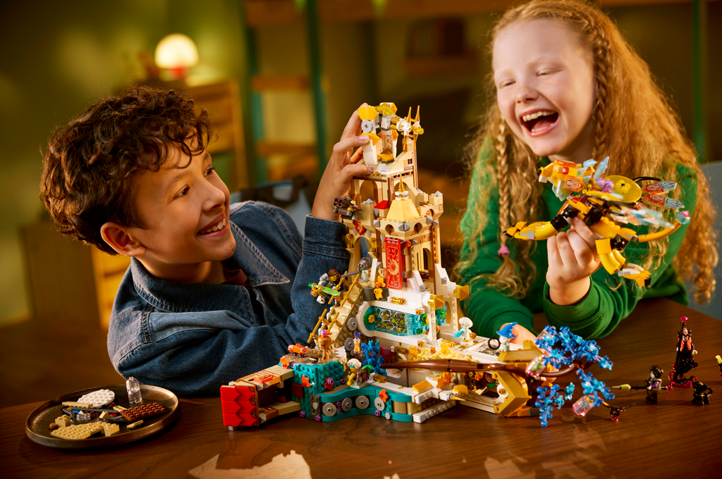 https://www.lego.com/cdn/cs/set/assets/blt5ed58edce45413d5/71486_Lifestyle_Cons_04.png