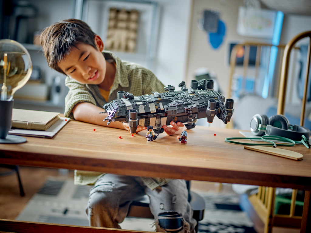 https://www.lego.com/cdn/cs/set/assets/bltdf45ff26381015b8/75374_Lifestyle_cons.png