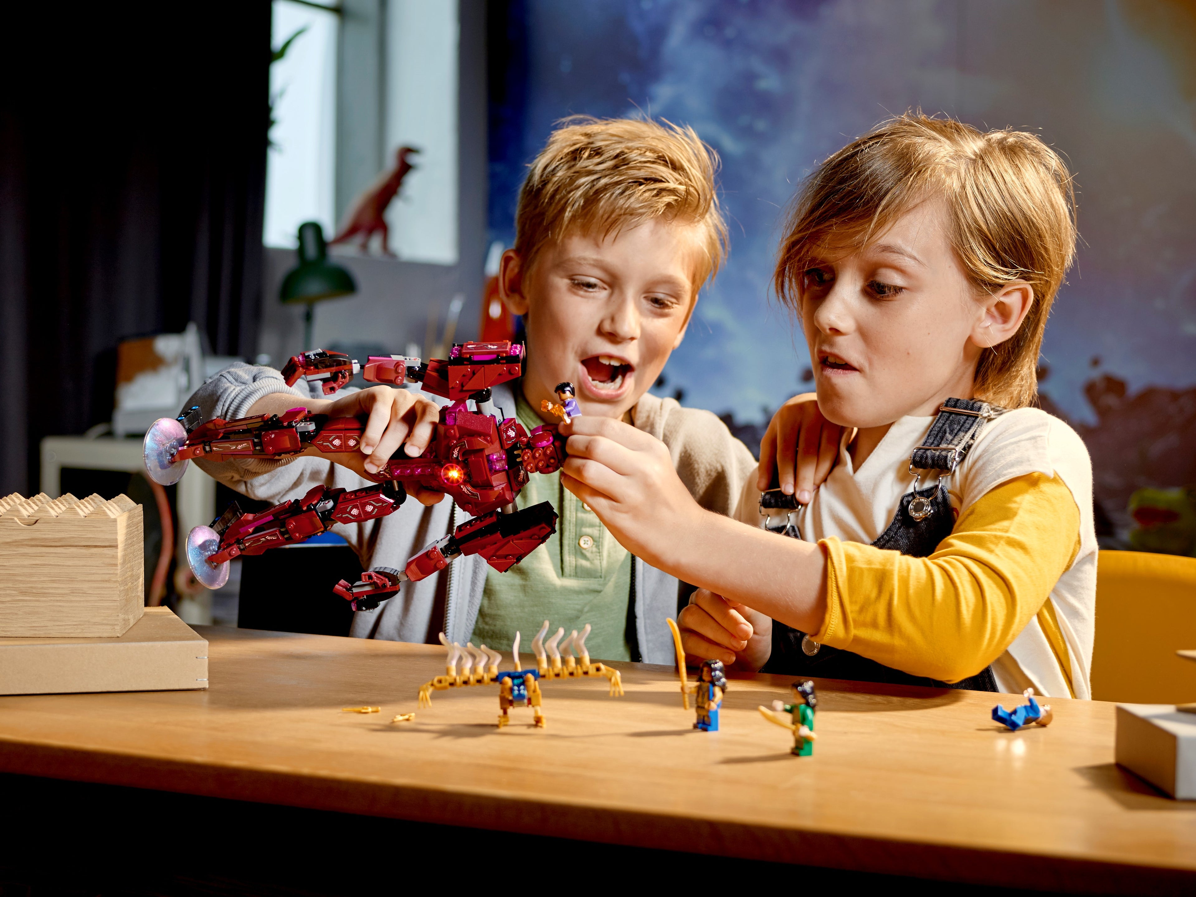 https://www.lego.com/cdn/cs/set/assets/bltd6024e854bef38b5/76155_alt9.jpg