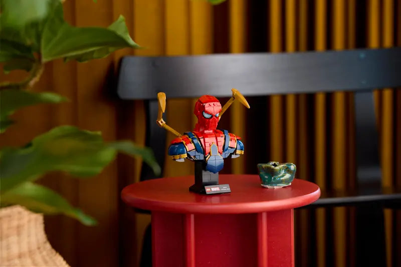 Lego Marvel Super Heroes Iron Spider-Man Bust