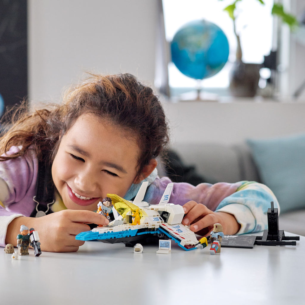 https://www.lego.com/cdn/cs/set/assets/blt54ca5c2784c08047/76832_alt8.jpg