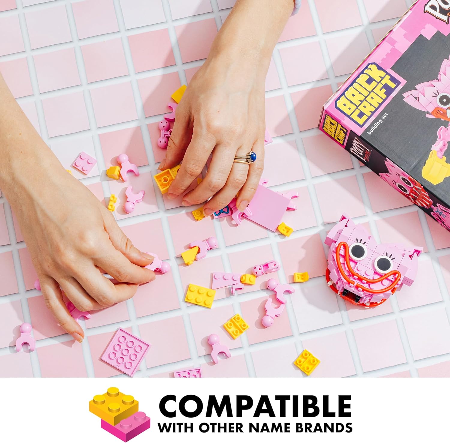 Brickcraft Poppy Playtime Kissy Missy Building Set 240 Pieces Collectible Pink Figure Toy with Articulated Limbs SDCC 2025 Limited Edition Construction Set for Kids Ages 8 Plus Official Licensed Toy