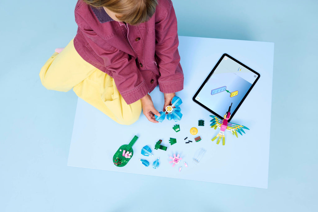 LEGO Creator 3-in-1 Wild Animals Colorful Hummingbird Building Set-Lego / Creator-Bricking Lebanon