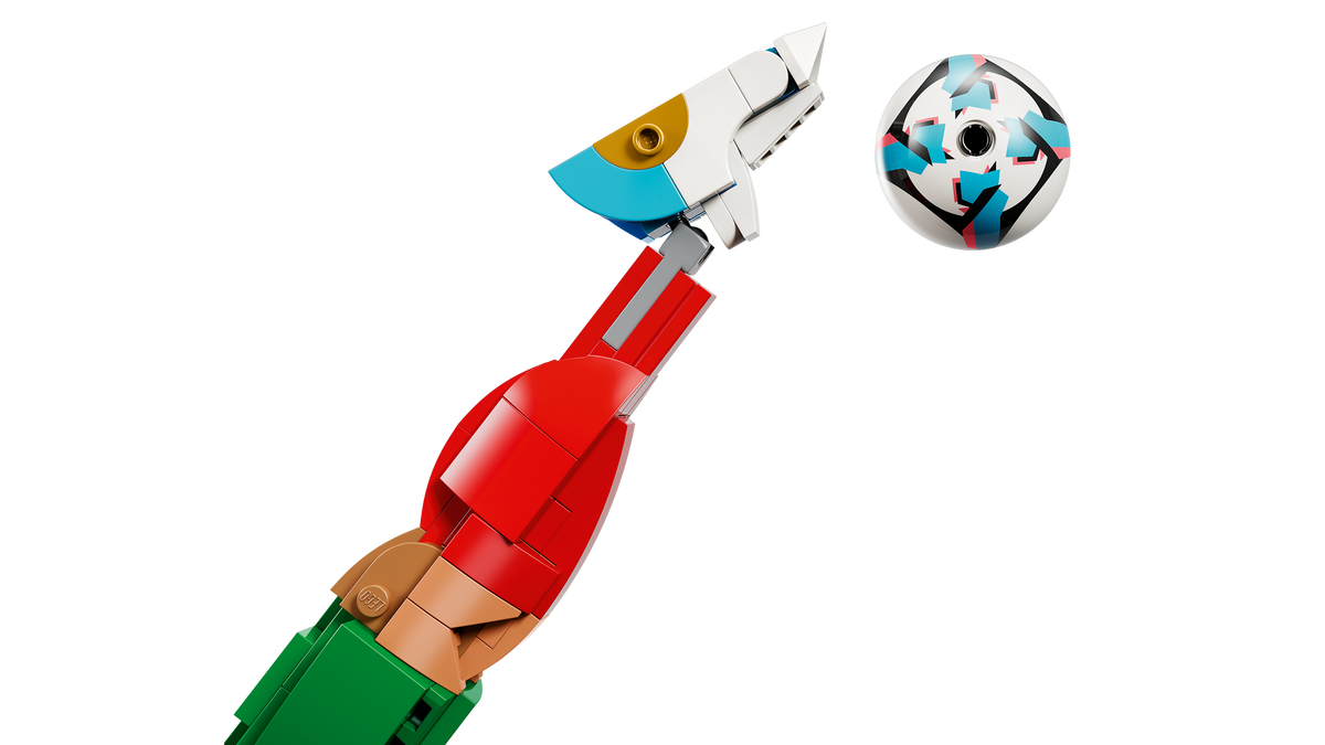 LEGO® Editions Cristiano Ronaldo – Soccer Legend Building Set 43016