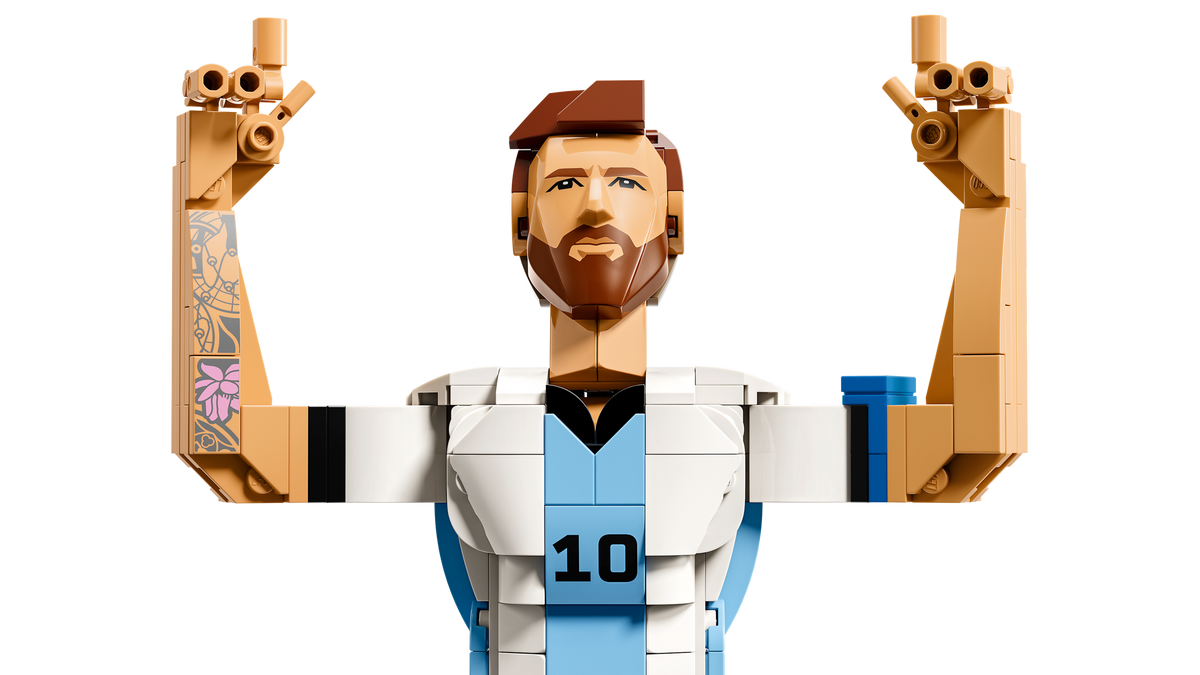 LEGO Editions Lionel Messi Soccer Legend Display Model Building Set 43015