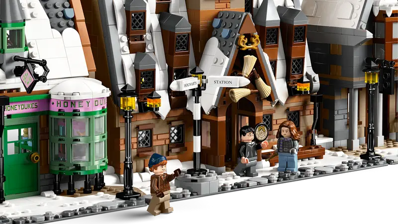 LEGO Harry Potter Hogsmeade Village Collectors' Edition 76457-Bricking Lebanon