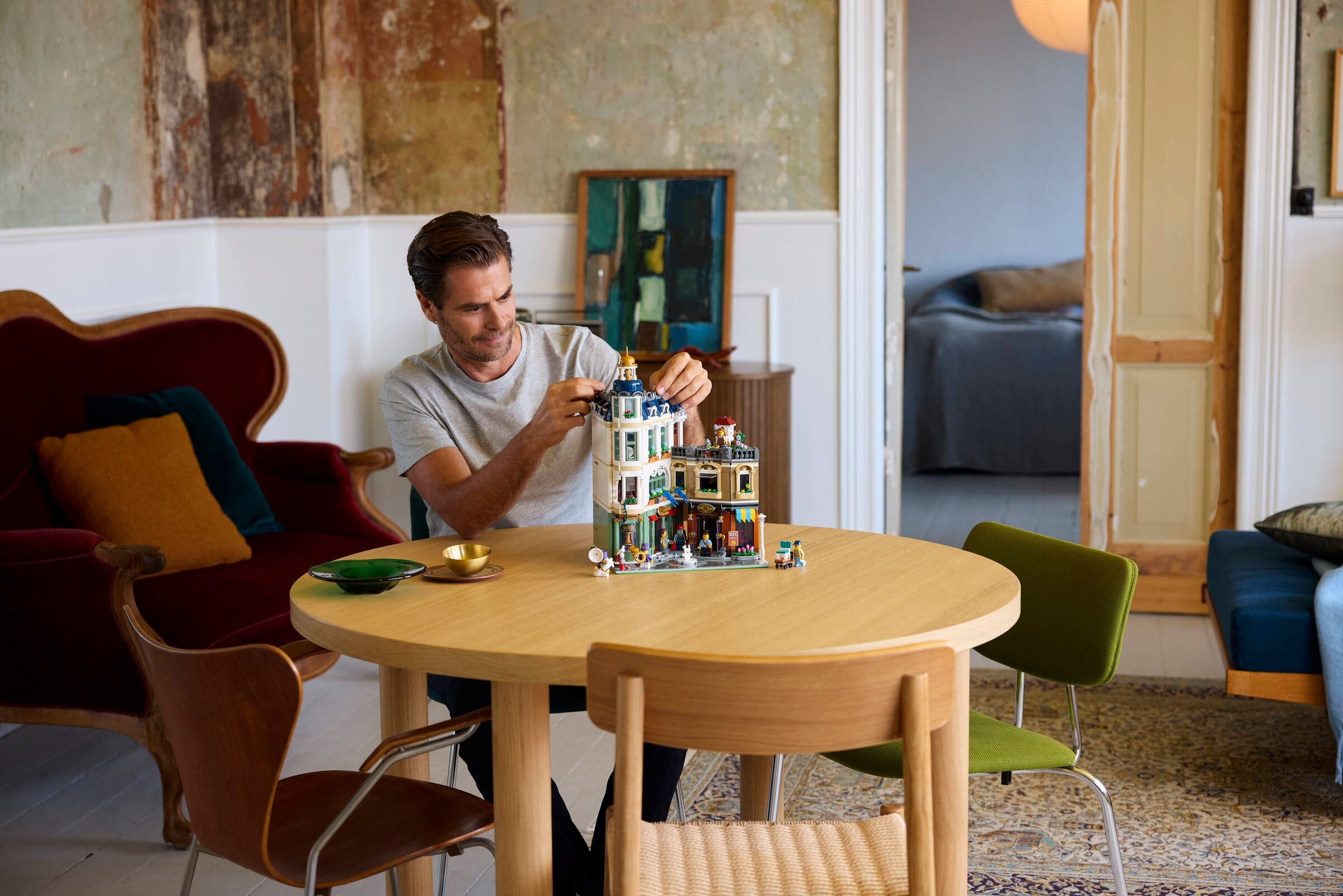 LEGO Icons Shopping Street 11371 Vintage European Modular Building Set-Lego / Icons-Bricking Lebanon