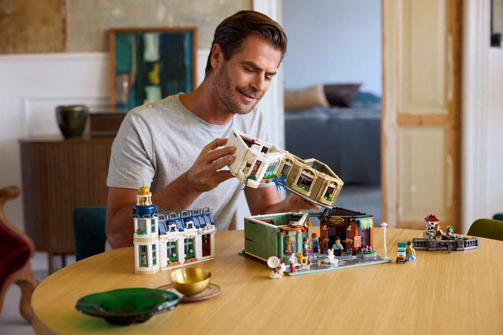 LEGO Icons Shopping Street 11371 Vintage European Modular Building Set-Lego / Icons-Bricking Lebanon