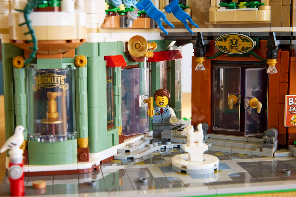 LEGO Icons Shopping Street 11371 Vintage European Modular Building Set-Lego / Icons-Bricking Lebanon