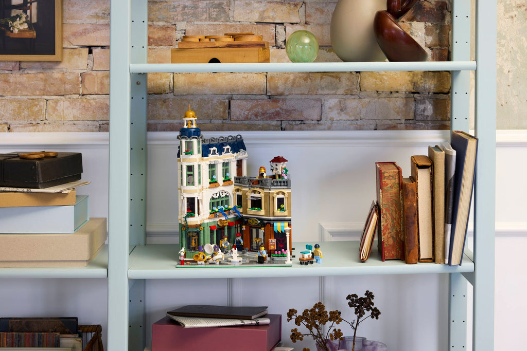 LEGO Icons Shopping Street 11371 Vintage European Modular Building Set-Lego / Icons-Bricking Lebanon