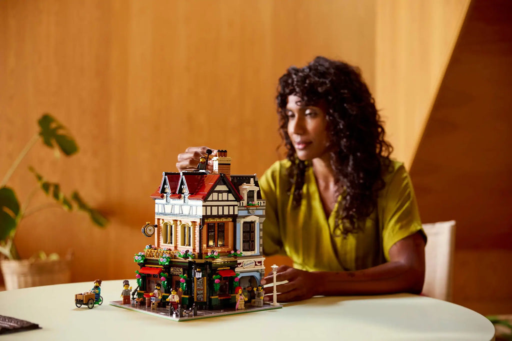 LEGO Icons Tudor Corner-Bricking Lebanon