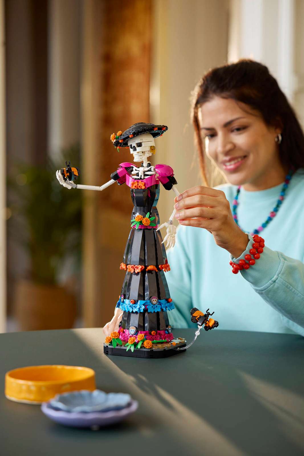 LEGO Ideas - La Catrina Buildable Desk Decor Set - 21372