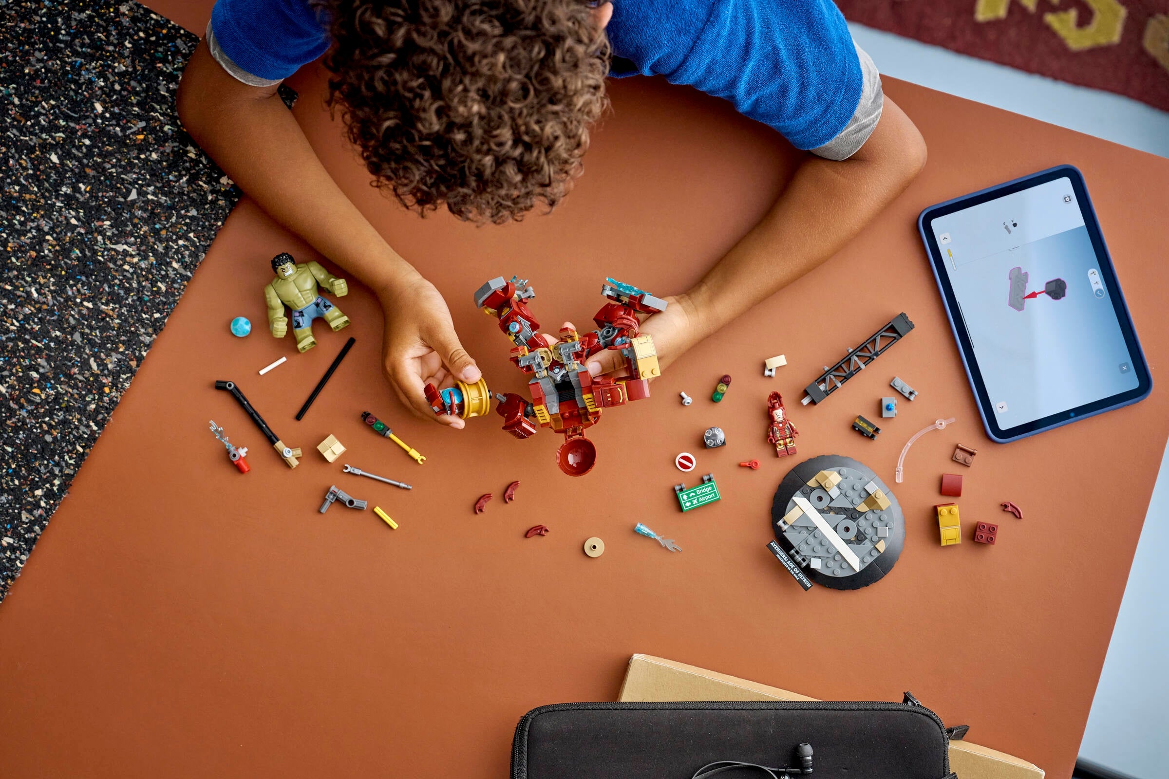 LEGO Marvel Epic Battle Hulkbuster vs The Hulk 76343 Set-Lego / Marvel Super Heroes-Bricking Lebanon