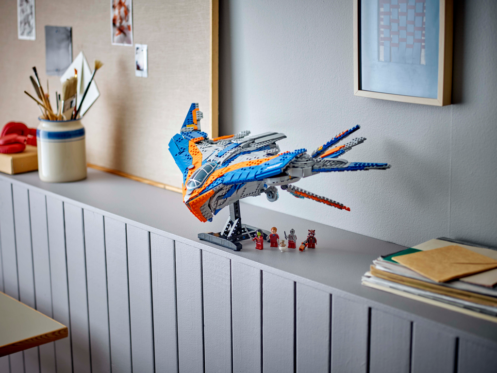 https://www.lego.com/cdn/cs/set/assets/blt49bc902f1121bca6/76286_Lifestyle4.png