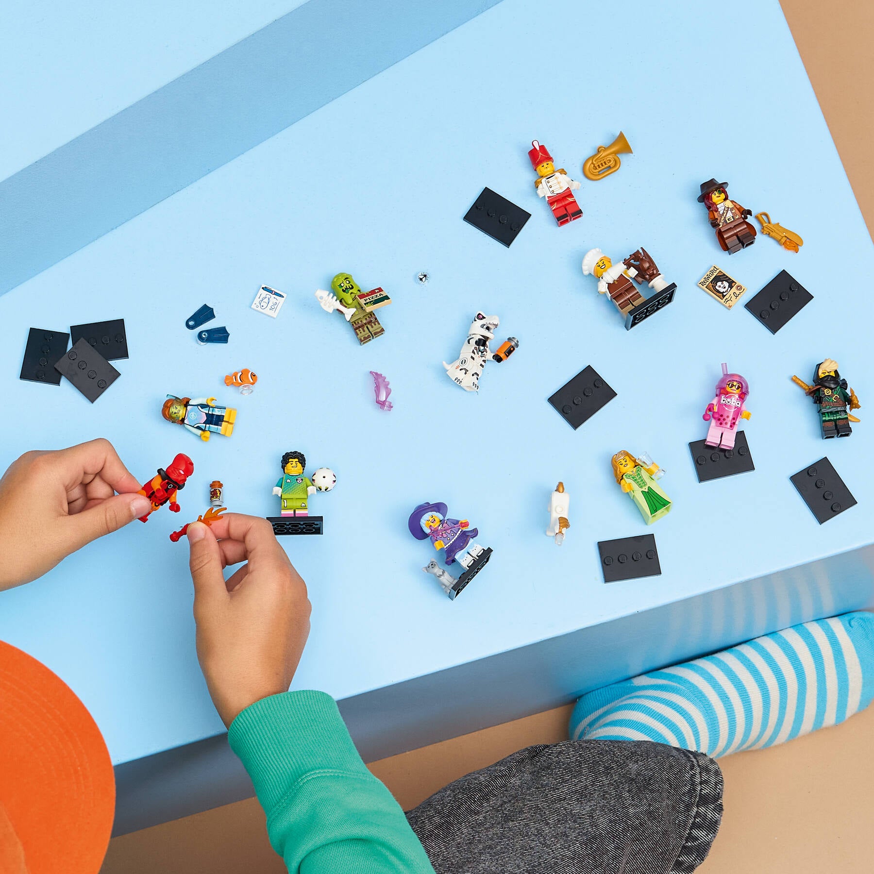 https://www.lego.com/cdn/cs/set/assets/bltc677ccab5b1dde15/bltb0549d82daa2d4ff-71052_Lifestyle_Build_crop.jpg