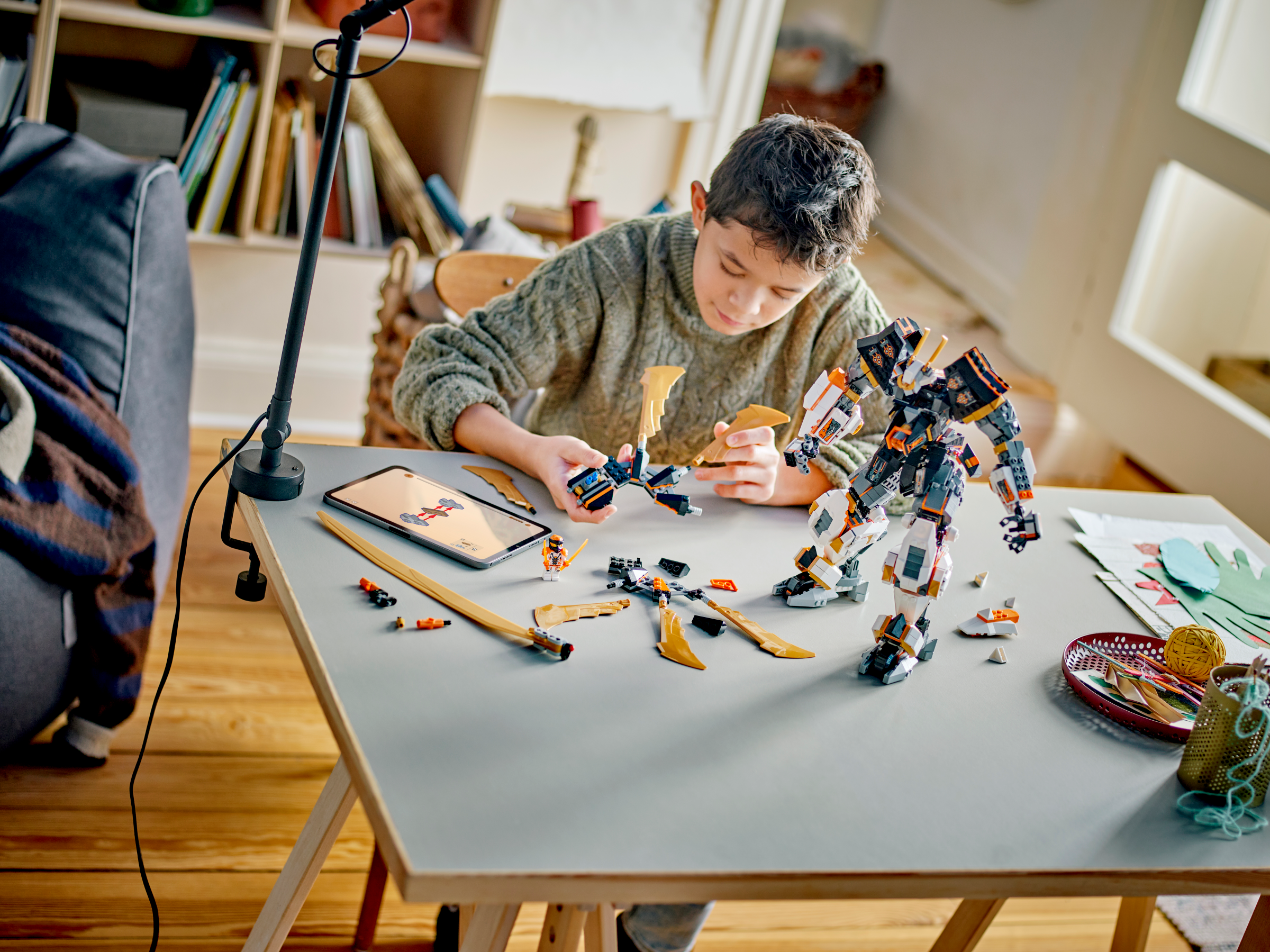 https://www.lego.com/cdn/cs/set/assets/bltec57a0afd6afb180/71821_Lifestyle_build.png