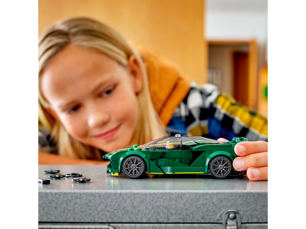 https://www.lego.com/cdn/cs/set/assets/blt83d167a7ca4ba39e/76907_alt5.png