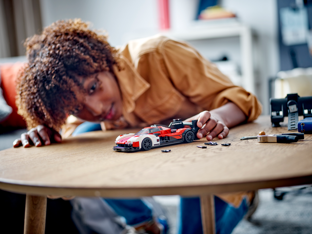 https://www.lego.com/cdn/cs/set/assets/blt555b85e9ca609ae5/76916_alt8.png