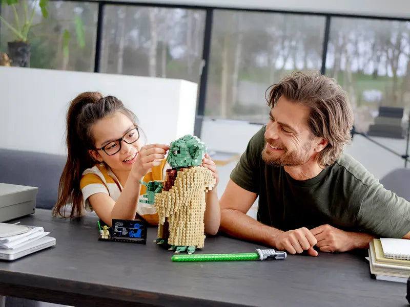 LEGO Star Wars Yoda™-Bricking Lebanon