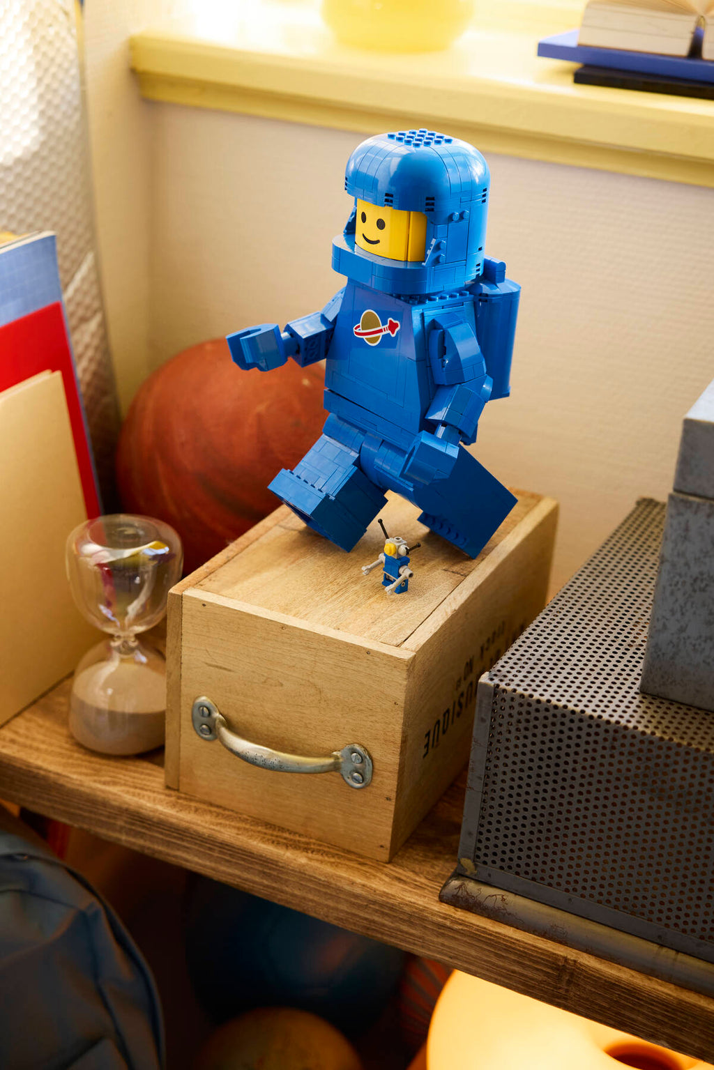 LEGO Up-Scaled Blue Astronaut Minifigure Building Set 40921-40921-Bricking Lebanon