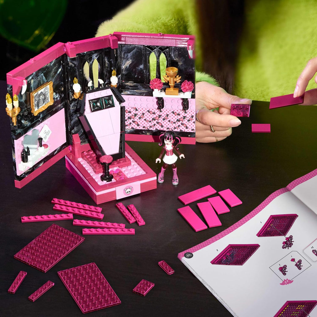Mega Monster High Draculaura Biblio-Crypt Building Set 301 Pieces