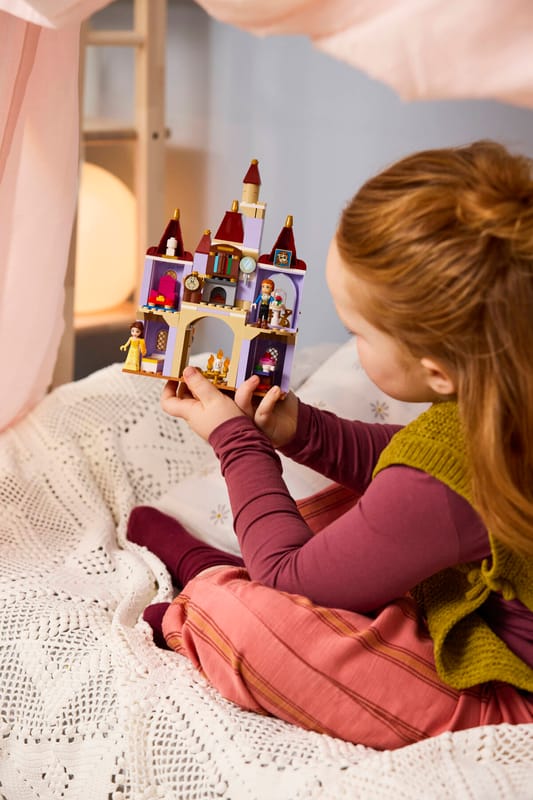 https://www.lego.com/cdn/cs/set/assets/blt911f444a4691e09f/blt45c5e509f917bd87-43289_Lifestyle_Cons_2.jpg?format=webply&fit=bounds&quality=80&width=800&height=800&dpr=1