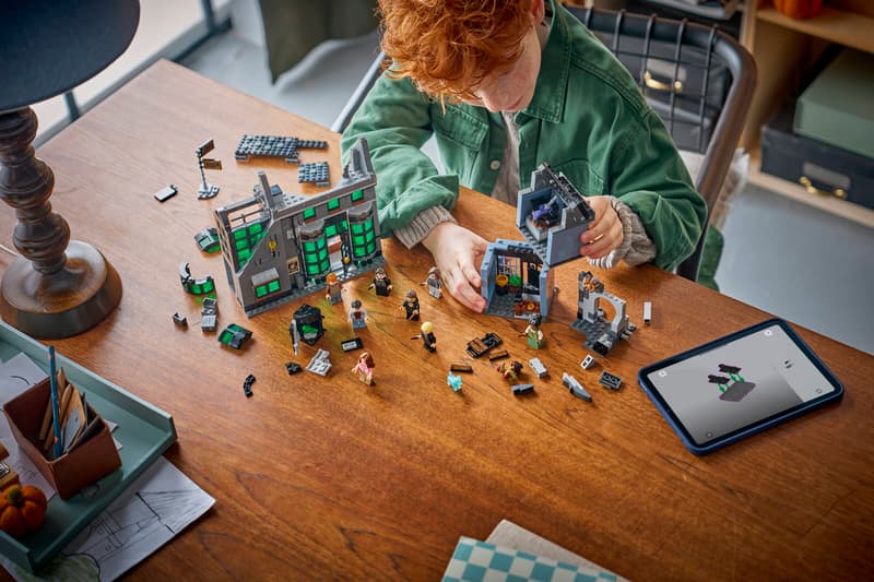https://www.lego.com/cdn/cs/set/assets/blt02eaa4e268dcde4f/blt576f67fbbf7fdd09-76471_Lifestyle_build.jpg?format=webply&fit=bounds&quality=75&width=800&height=800&dpr=1