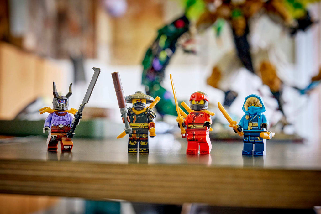 https://www.lego.com/cdn/cs/set/assets/blt5a0a2c901a4cb4ce/blt6c6d8825f3ae31df-71872_Lifestyle_cons_4_en-us.jpg?format=webply&fit=bounds&quality=55&width=800&height=800&dpr=3