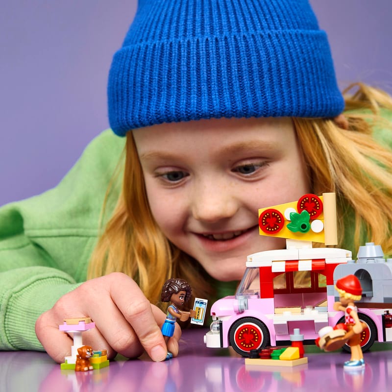 https://www.lego.com/cdn/cs/set/assets/blt224d2b2f3914db89/bltdd457730cd1254c4-42694_Lifestyle_Cons_03.jpg?fit=crop&quality=80&width=800&height=800&dpr=1