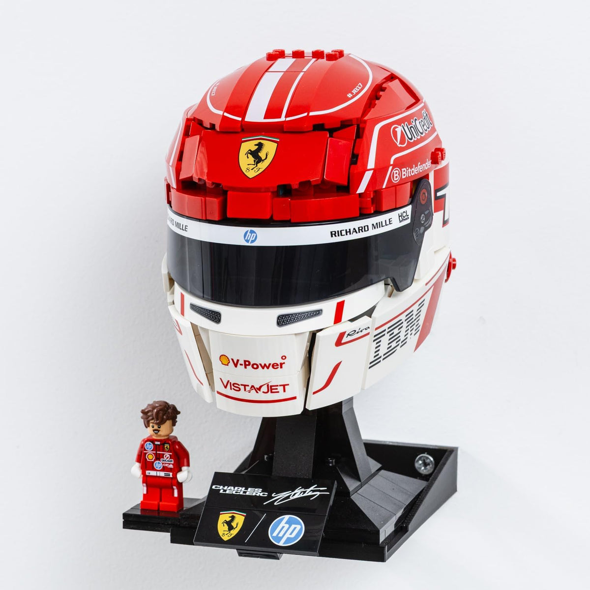 Brickify Wall Mount for LEGO Helmet 0001