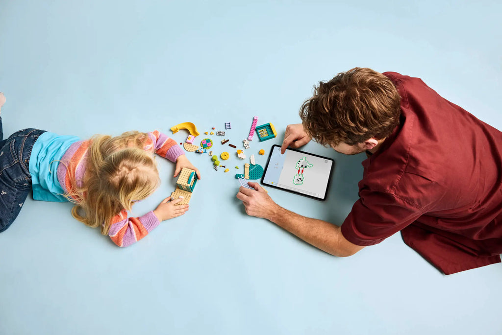 LEGO Bluey - Playground Fun with Bluey and Chloe