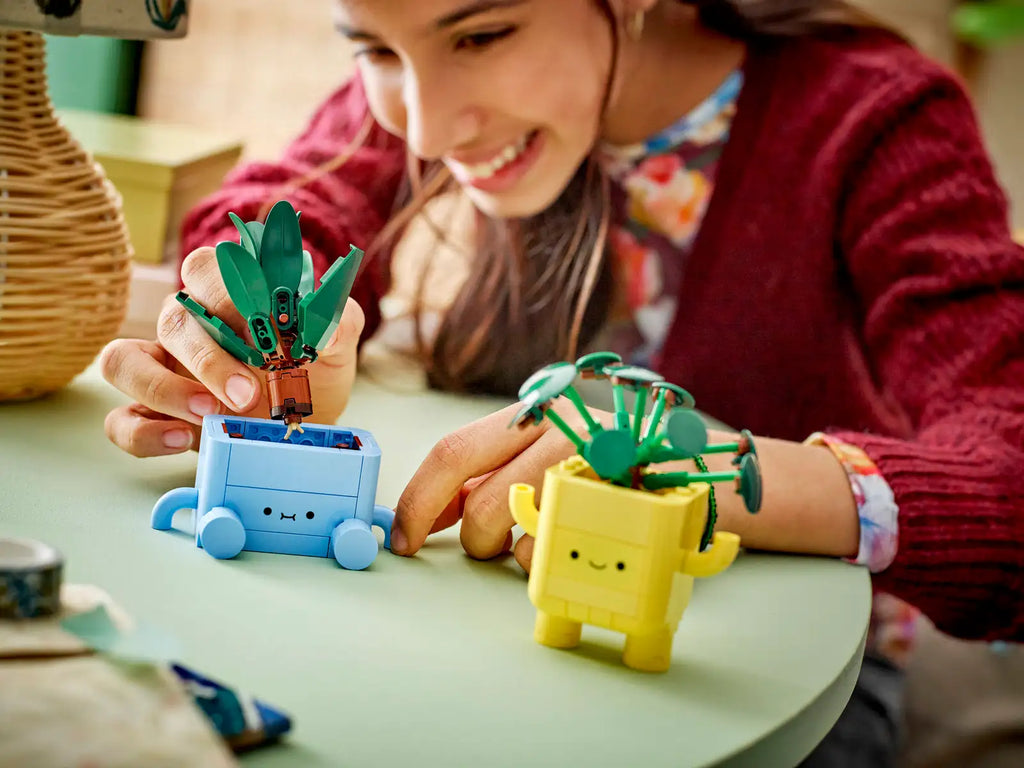 LEGO Botanicals - Happy Plants