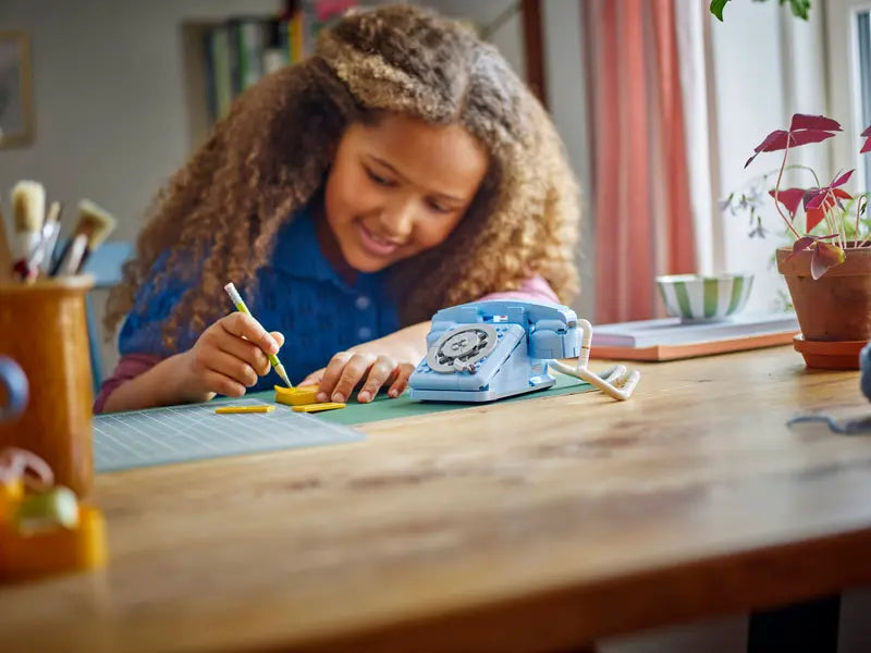 LEGO Creator 3 in 1 Retro Telephone