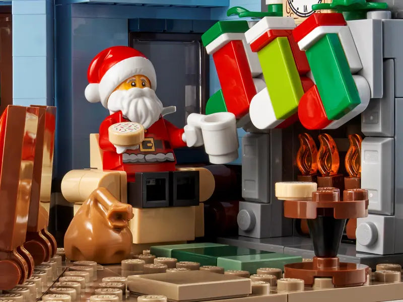 LEGO Creator Expert Santa’s Visit-Bricking Lebanon