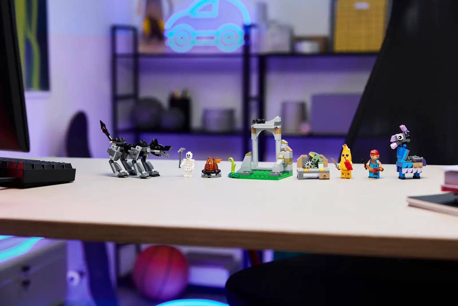 Lego Fortnite Peely & Sparkplug's Camp