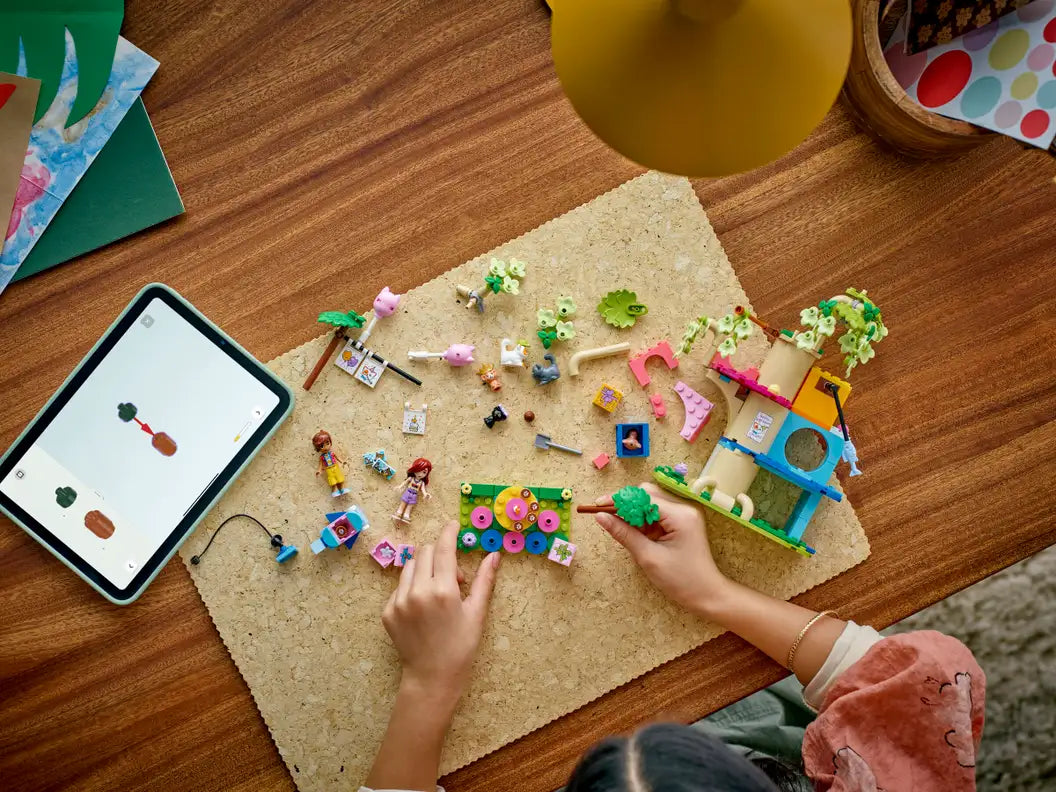 Lego Friends Cat Birthday Party & Tree House