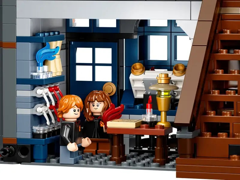 LEGO Harry Potter Diagon Alley First Issue-Bricking Lebanon